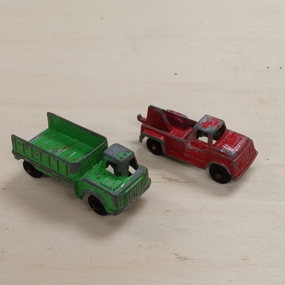 2 tootsie toy trucks - Picture 2 of 3
